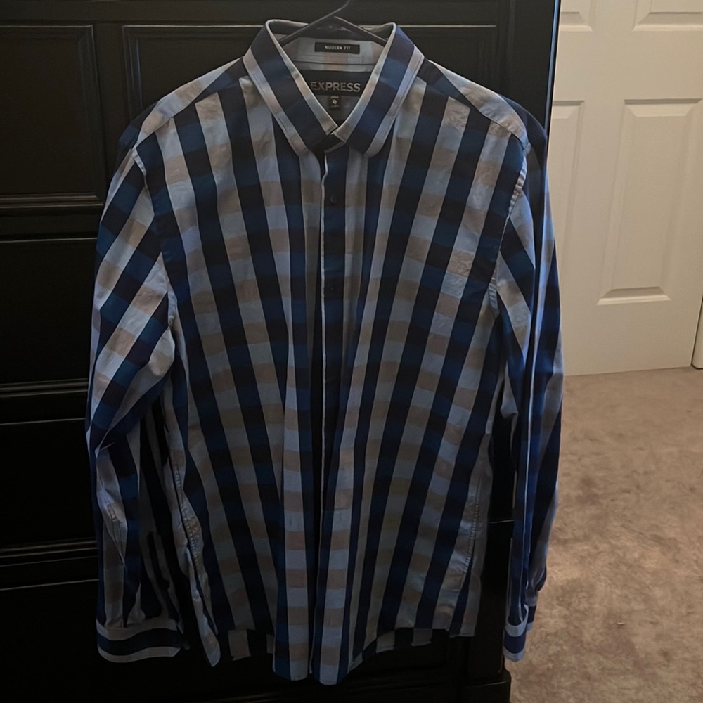 Express Modern Fit button down shirt XL 17-17.5